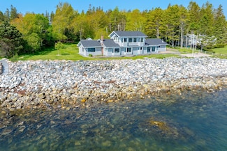 463 Seawall Rd, Southwest Harbor, ME 04679