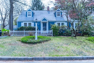 25 Hazen St, Springfield, MA 01119
