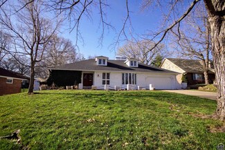 2211 SW Knollwood Dr, Topeka, KS 66611