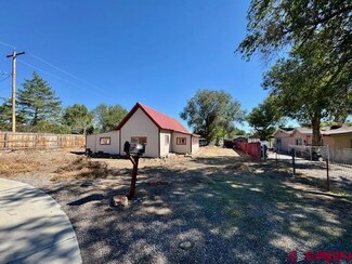938 S 10th St, Montrose, CO 81401