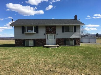 63 Meadow Ln, Homer City, PA 15748