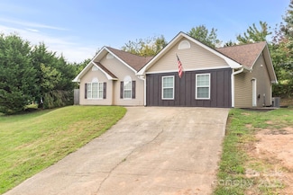 26 Sydney Ln, Asheville, NC 28806