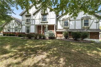 4535 NW Bramble Trail, Lees Summit, MO 64064