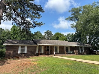 110 Sidney Dr, Fulton, MS 38843