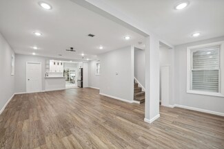 27 E 15th St, Bayonne, NJ 07002