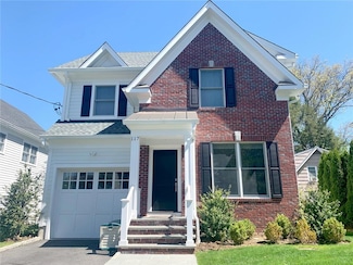 117 Brown Rd, Scarsdale, NY 10583