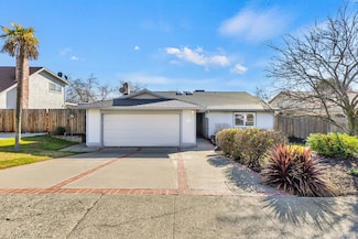 2446 Pinnacles Dr, Rocklin, CA 95677