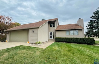 401 Hartford Ave SE, Orange City, IA 51041