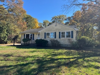 126 Alton Bradford Rd, Bradford, RI 02808