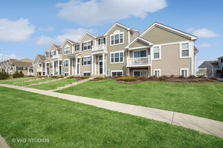 1758 Ruby Dr, Pingree Grove, IL 60140