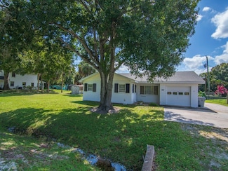 1845 6th St, Vero Beach, FL 32962