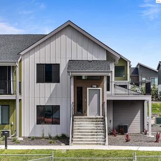 998 E Railroad Ave, Post Falls, ID 83854