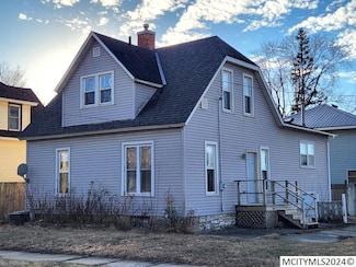 253 6th St SE, Mason City, IA 50401