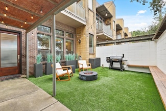 3709 Commerce St, Dallas, TX 75226
