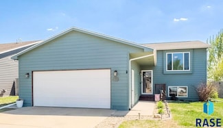 1001 Ash Grove St, Harrisburg, SD 57032