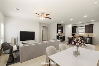 1333 Red Hills Dr, Rosharon, TX 77583