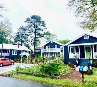 302 Davis St, Hendersonville, NC 28739