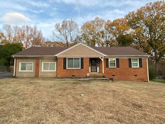 2880 Cavern Dr, Memphis, TN 38128