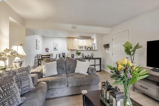 1293 Lakeview Cir, Pittsburg, CA 94565