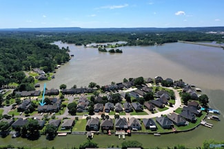 108 Lakepoint Dr, Gadsden, AL 35901