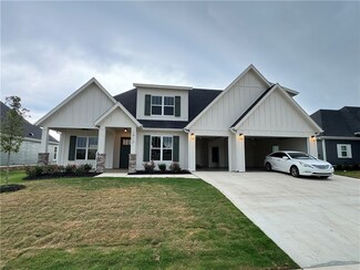 2717 Eris Ave, Lowell, AR 72745