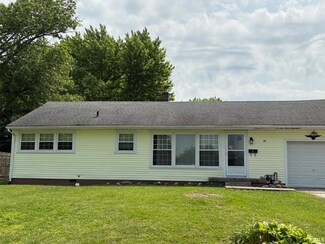 26 Crescent Ct, Chesterfield, IN 46017