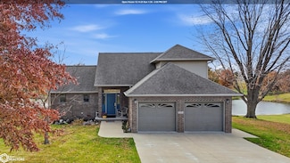 3329 Terrace Lake Rd, Crawfordsville, IA 52621