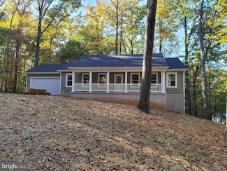 235 Chipmunk Ln, Harpers Ferry, WV 25425