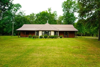 1 Lakeside Ridge Rd, Hugo, OK 74743