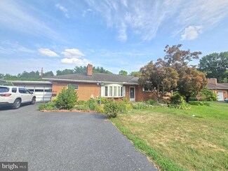 3813 Darby Rd, Harrisburg, PA 17109