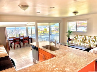 3901 Maunahilu Place, Honolulu, HI 96816