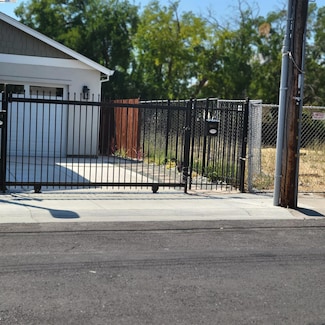 2625 Beaumont St, Sacramento, CA 95815