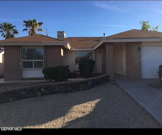 11817 Jim Thorpe Dr, El Paso, TX 79936
