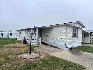 812 N 7th St Unit 73, Mattoon, IL 61938