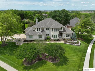 738 N 162nd St, Omaha, NE 68118