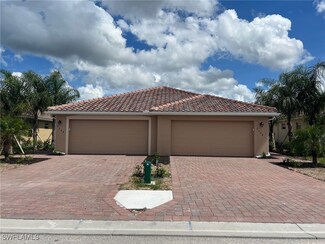 2648 Vine Ave, Naples, FL 34120