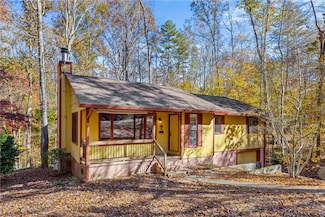 102 Blossom Ct, Westminster, SC 29693