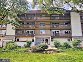 10300 Westlake Dr, Bethesda, MD 20817