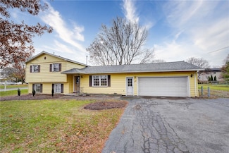 243 East St, Honeoye Falls, NY 14472