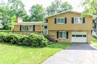 W8981 Ripley Rd, Cambridge, WI 53523
