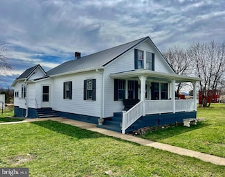 12392 Back Rd, Toms Brook, VA 22660