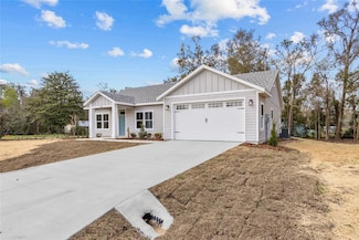 601 Fisher Dr, Bronson, FL 32621