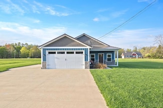 2011 Moccasin Dr, Lake Waynoka, OH 45171
