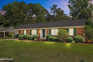 104 Avalon Ln, Greenville, NC 27858