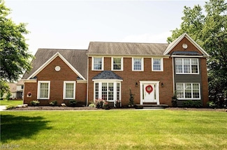 6750 Thornbriar St NW, Canton, OH 44718