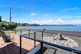 1735 Beach Dr E, Port Orchard, WA 98366
