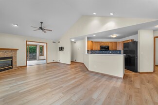 107 Lauryn Ct, Mount Horeb, WI 53572
