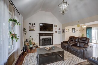 1801 Cash St, Neosho, MO 64850