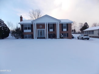 988 Newry Ln, Duncansville, PA 16635