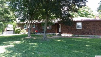 3717 Columbus Rd, Quincy, IL 62305